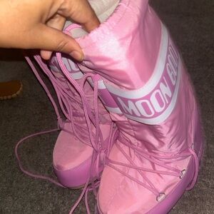Moon Boot Women's Light Pink Winter Boots